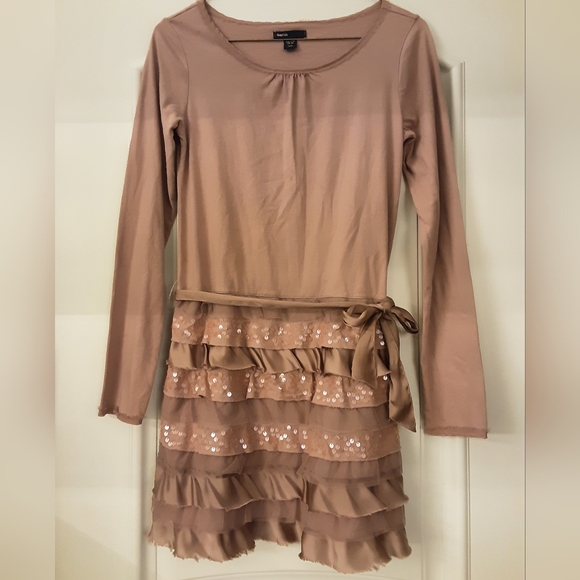 GAP KIDS DUSTY PINK DRESS WITH SEQUIN, SATIN AND CHIFFON DETAILING & SATIN BELT - Picture 2 of 6